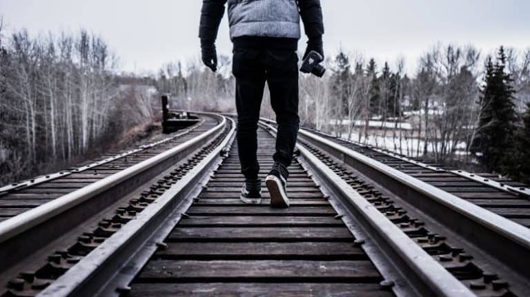 blog post featured image - comeback stories of successful people