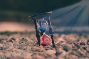 picture of an hourglass