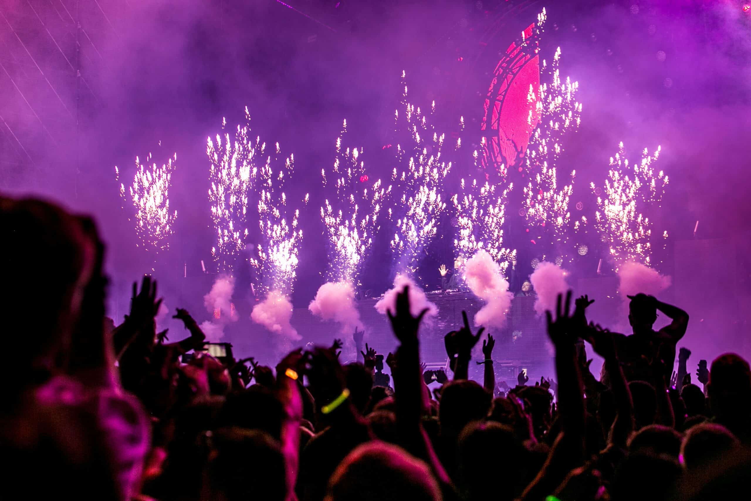play hard concert