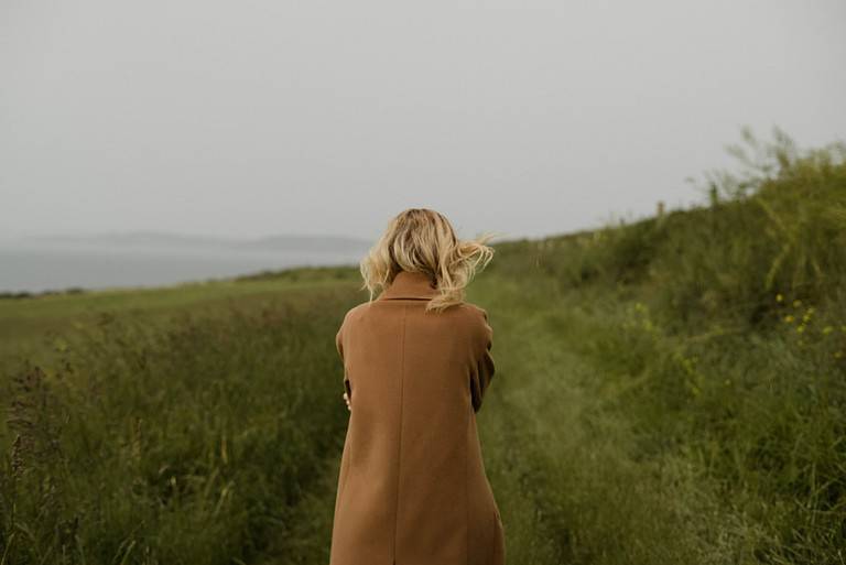 woman dealing with a narcissist