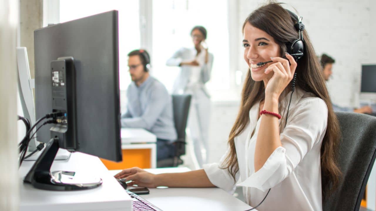 call center worker