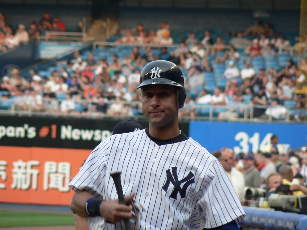 derek jeter playing baseball
