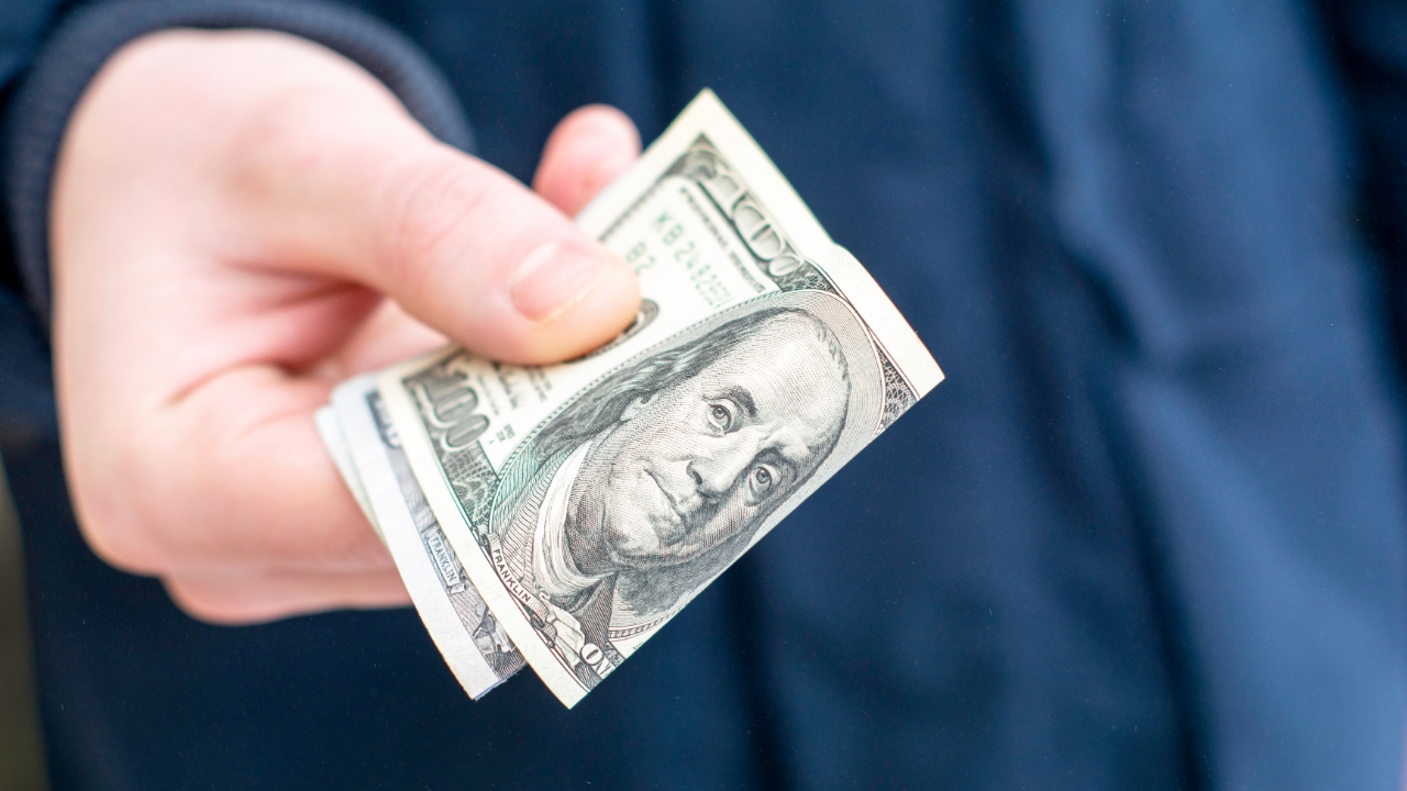 Cash, money, give, tip