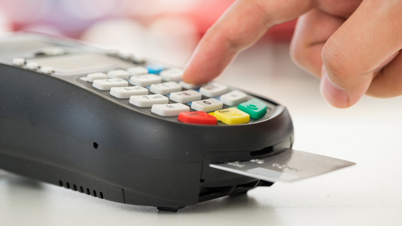 Paying with credit card at store