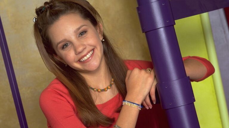 Amanda Bynes in The Amanda Show (1999)