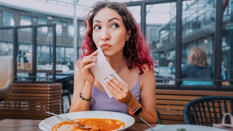 12 Etiquette Rules People Break Constantly