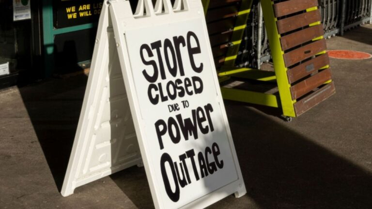 Power grid failure