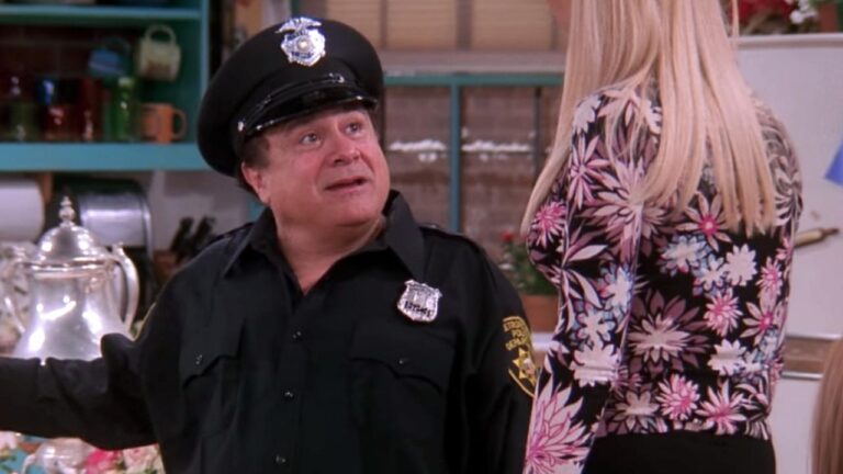 Danny DeVito and Lisa Kudrow in Friends (1994)