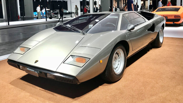 1974 Sliver Lamborghini Countach LP400