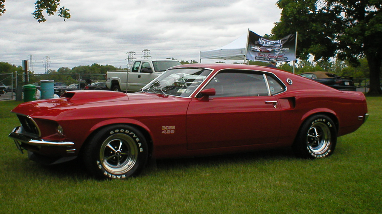 Red Ford Mustang Boss 429