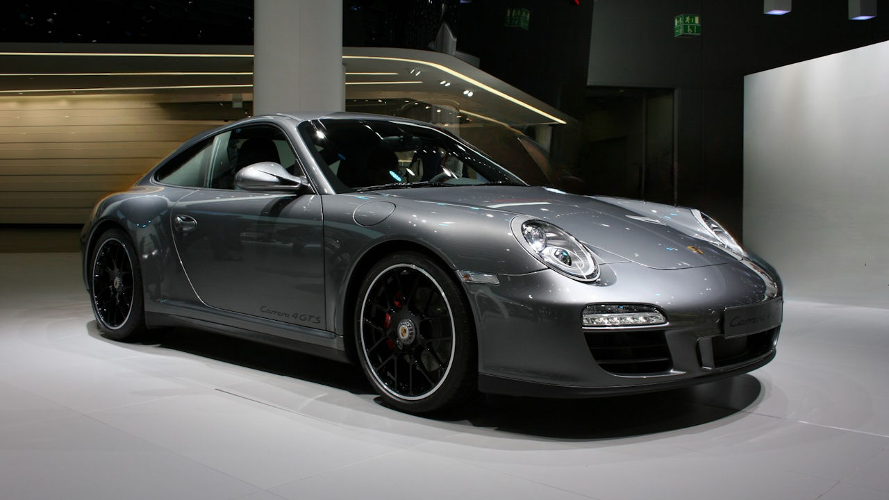 Silver Porsche 997 (911 Turbo S)