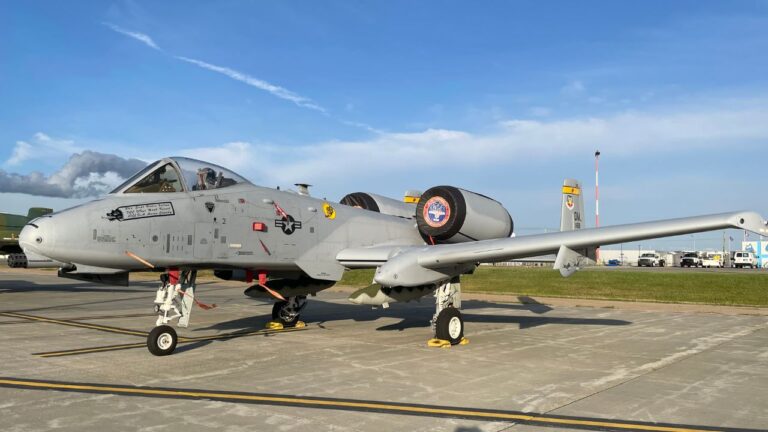 Fairchild Republic A-10 Thunderbolt II 2