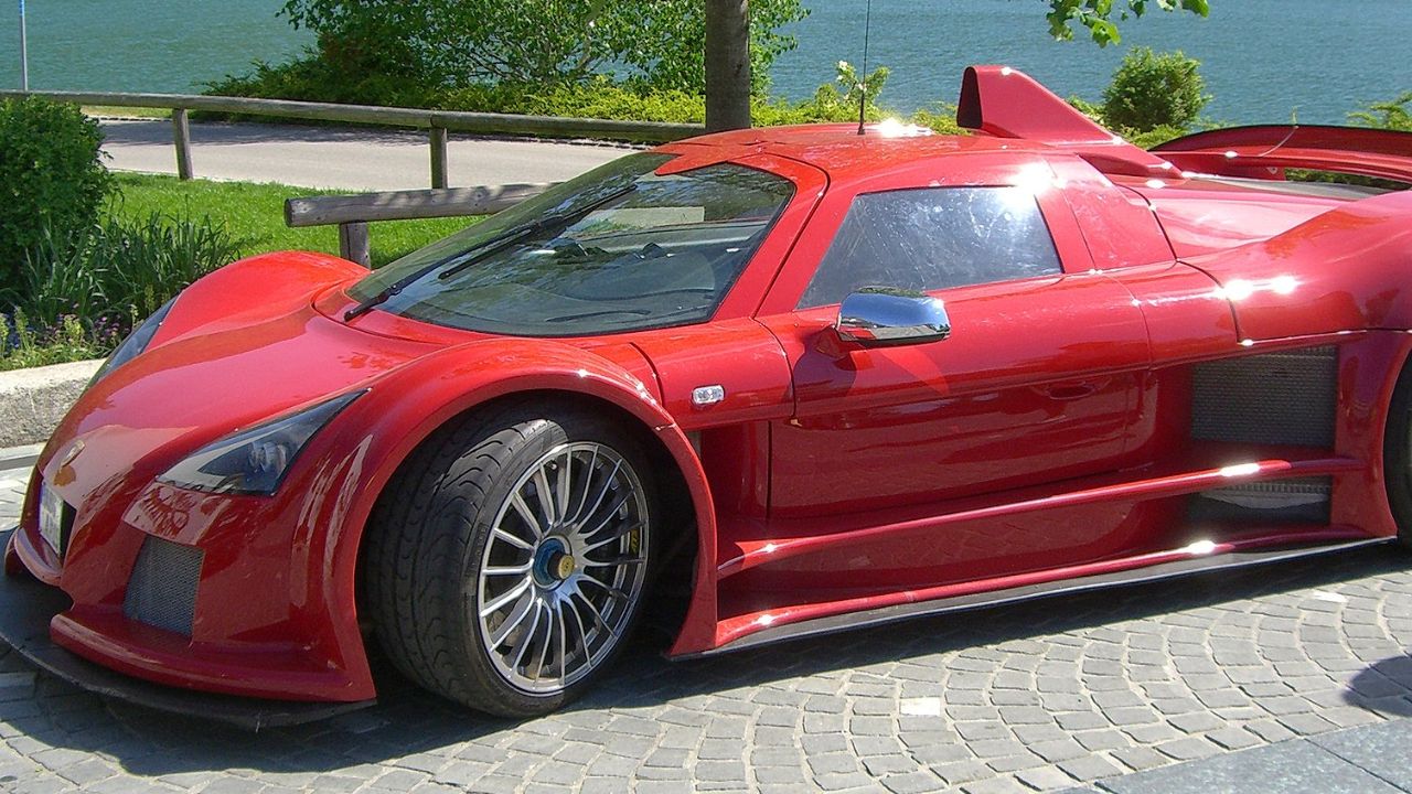 Gumpert Apollo