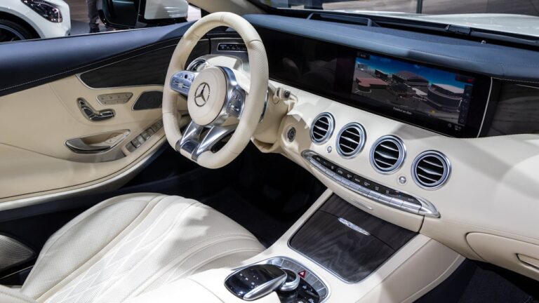 Mercedes AMG S65 Cabriolet car interior