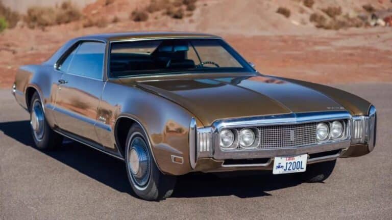 1970 Oldsmobile Toronado GT.