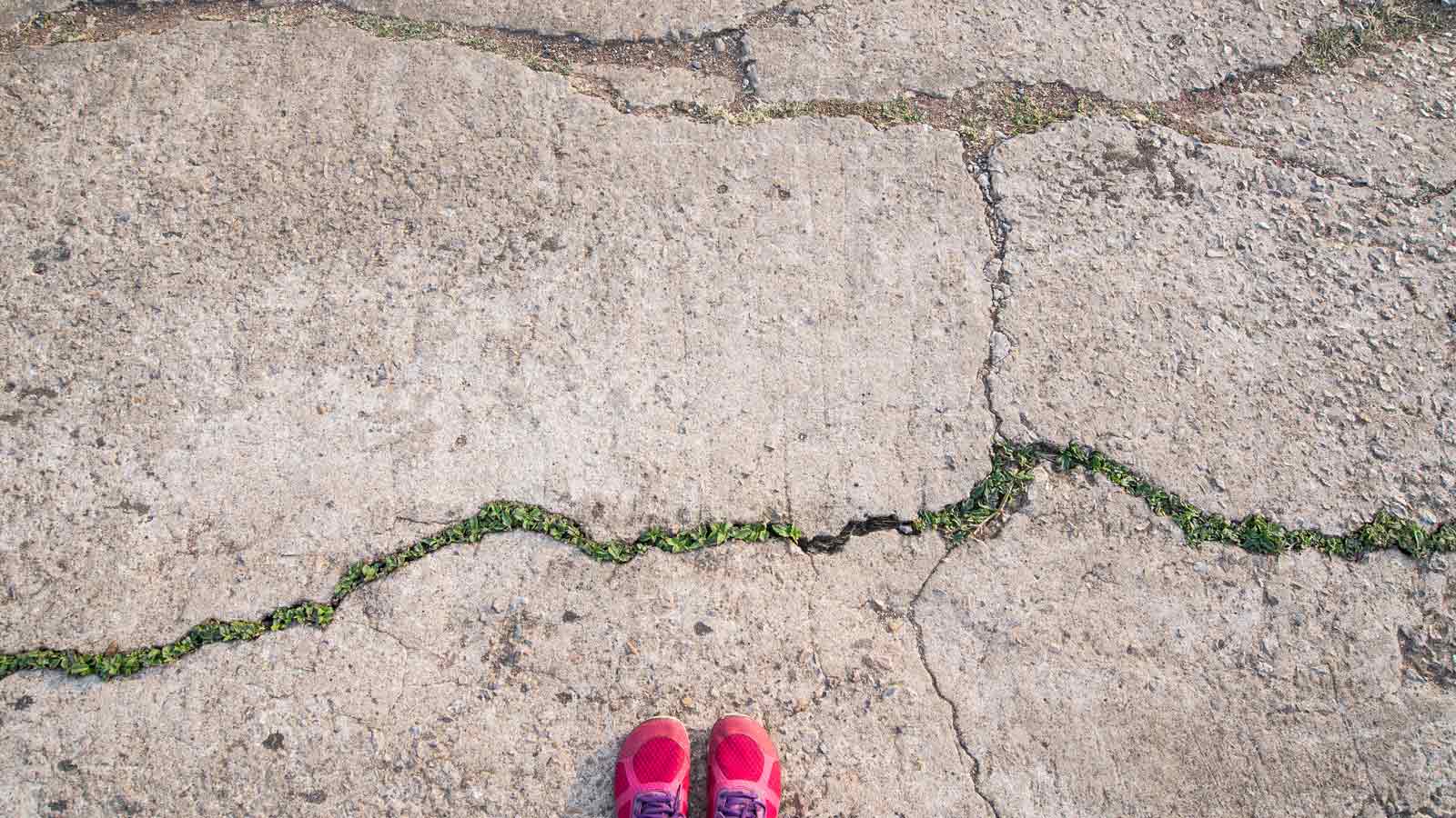 crack sidewalk