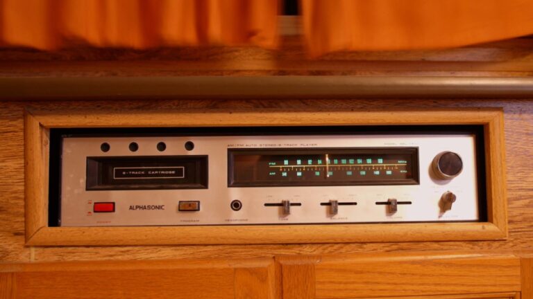 24 Gadgets From the ‘60s and ‘70s That Kids These Days Don’t Recognize