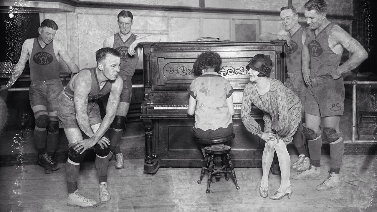 Palace team being taught Charleston by Vivian Mannelli (1926)