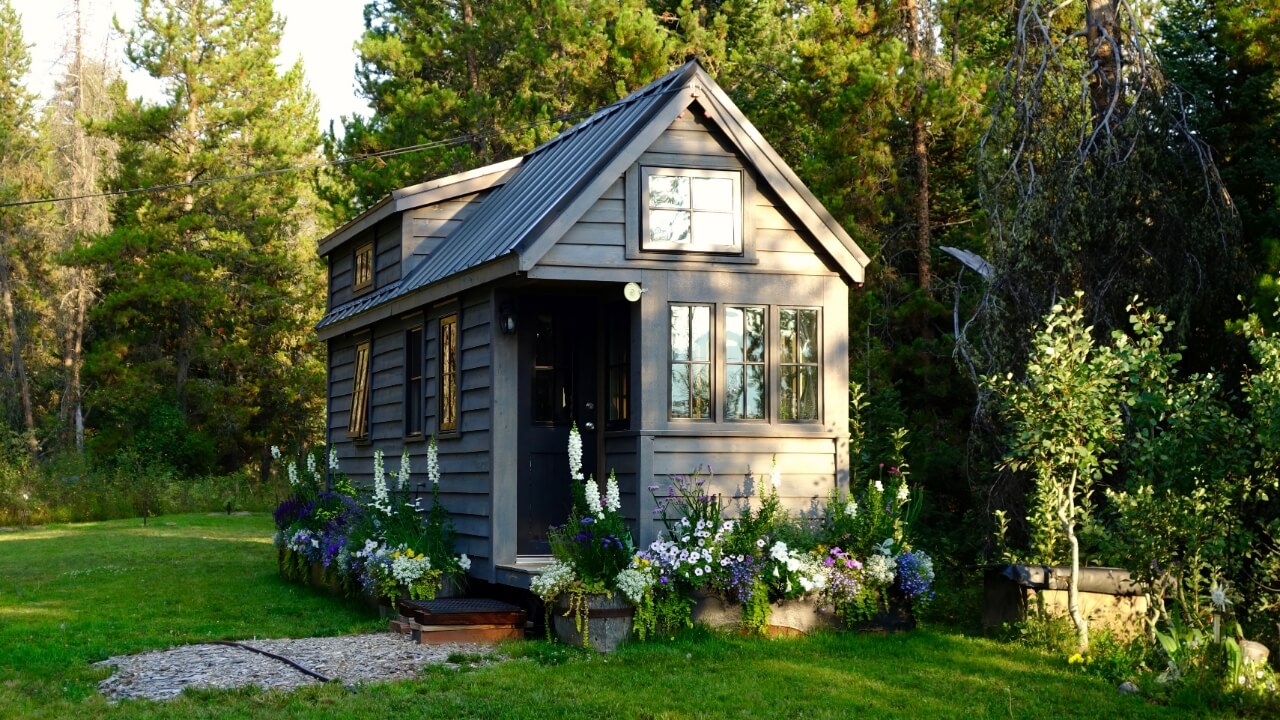 Downsize, downsizing, Tiny home, house, small, off gris, secluded