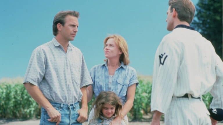 Gaby Hoffmann, Amy Madigan, and Dwier Brown in Field of Dreams (1989)