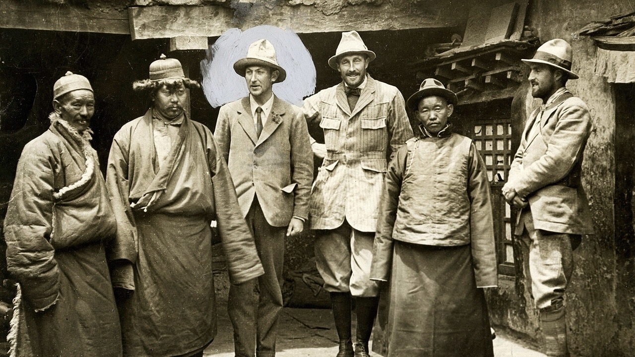 George Mallory With Mountain Guides (1924)