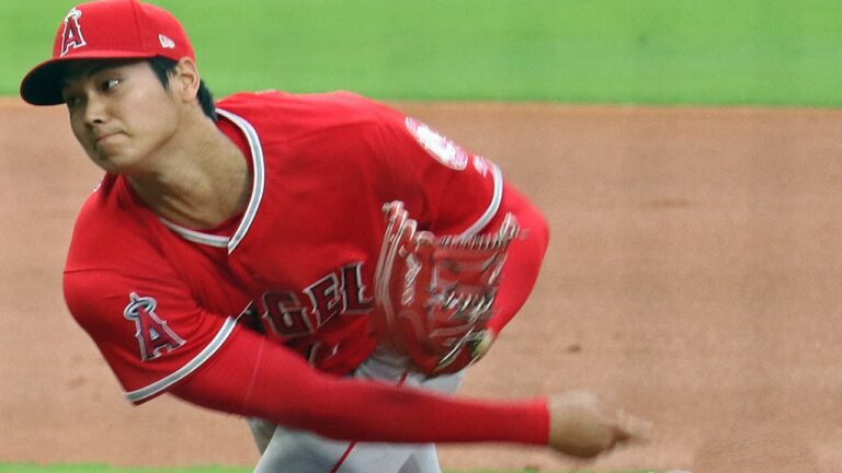 Shohei-Ohtani-pitching