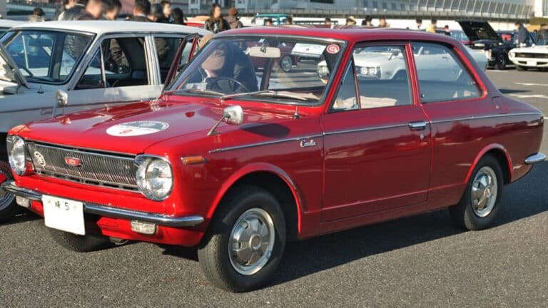 Toyota Corolla 2 door Sedan 1100 ( KE10 )