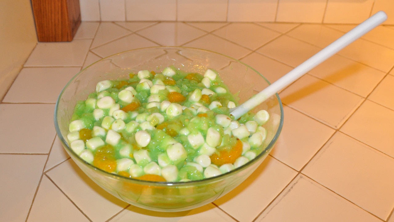A bowl of (un-blended) Watergate salad