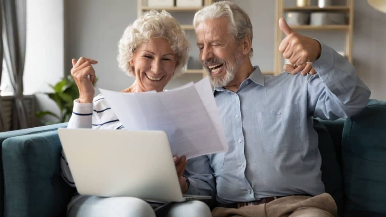 couple paying off mortgage