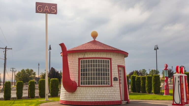 h, WA, USA - July 11th, 2020: Cute historical site, Teapot Dome Gas station. Now there is the visitor center inside