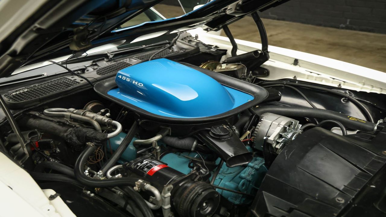 1971 Pontiac Firebird Trans Am engine