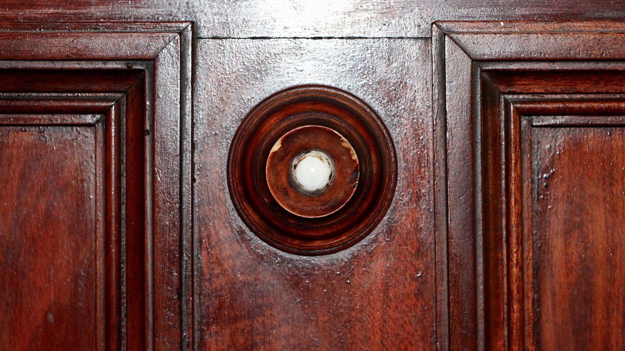Electric bell to call the servants, First Floor Hall, George Stephen House, 1430–1440 Drummond Street, Montreal, Quebec, Canada.