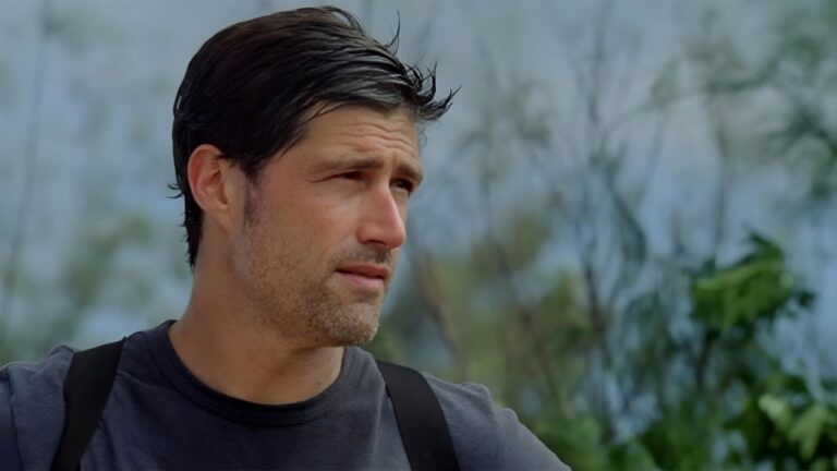 Matthew Fox in Lost (2004)