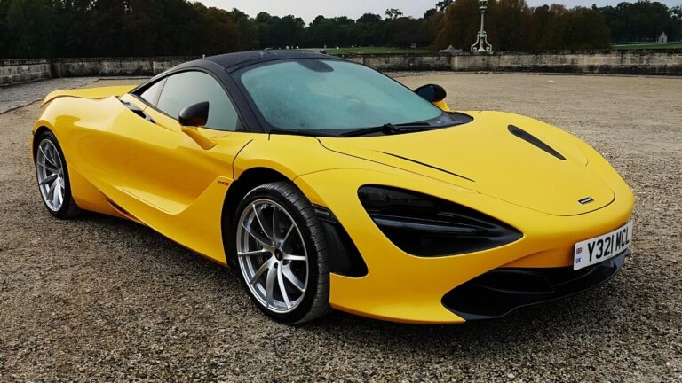 McLaren 765LT
