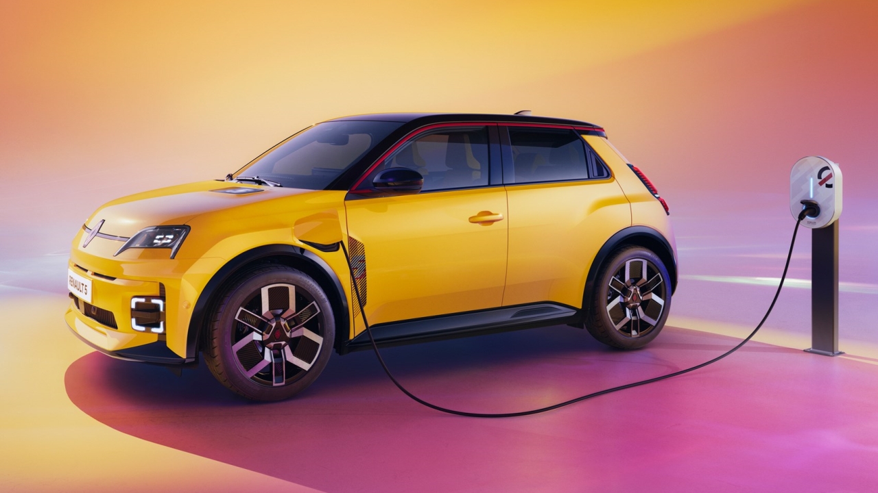 Renault 5 EV Charging