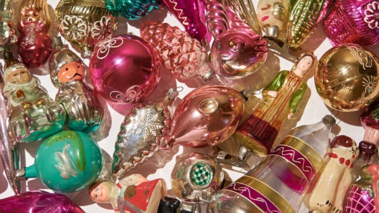 14 Retro Household Items That Are Worth a Fortune