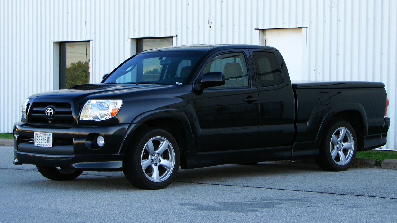 Toyota Tacoma X-Runner, front 3/4 view, black exterior