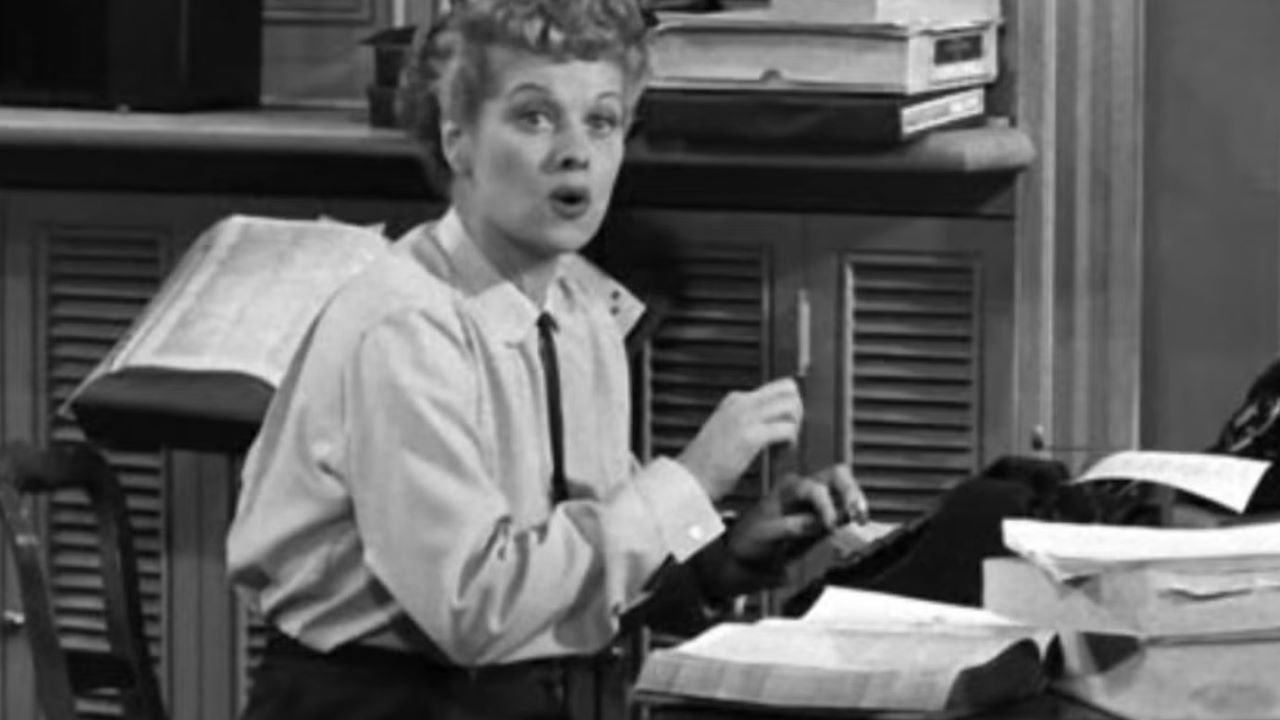 Lucy Writes a Play episode (Season 1, Episode 17)