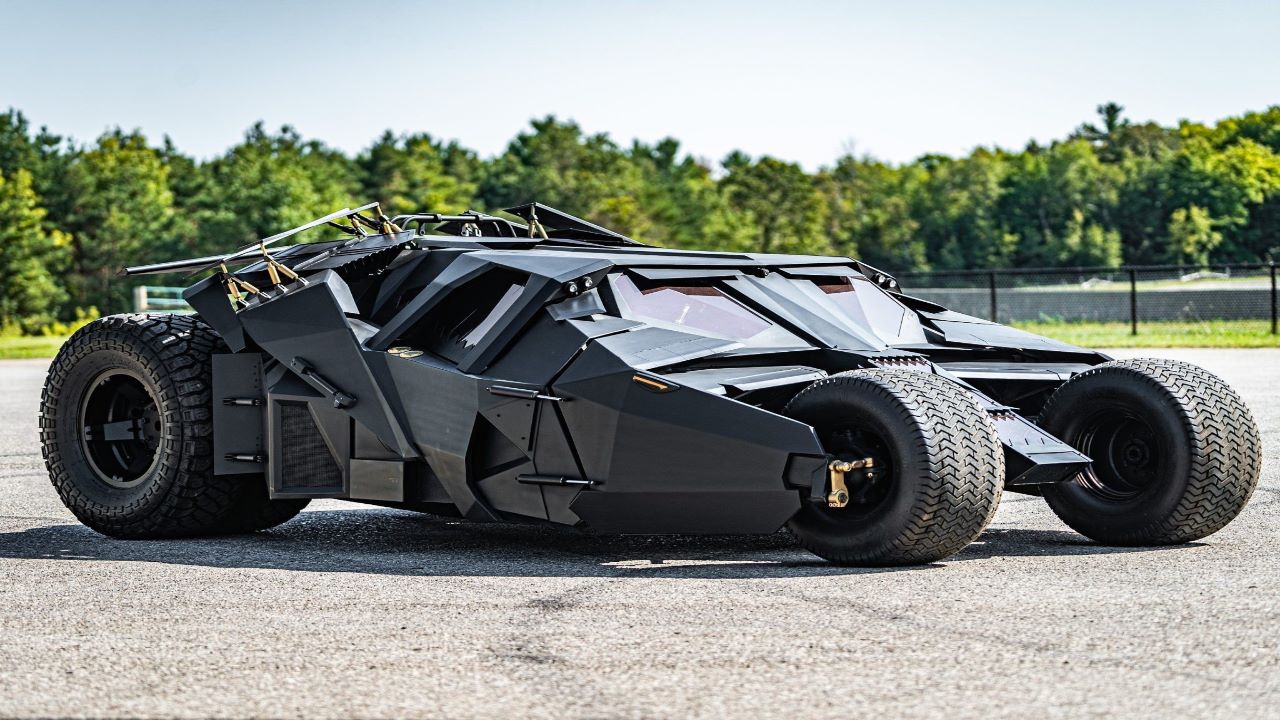 tumbler Batmobile replica side view