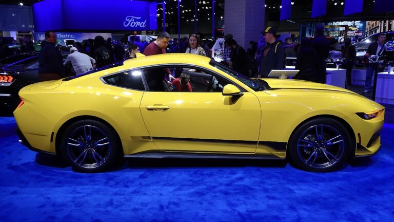 2024 Ford Mustang EcoBoost